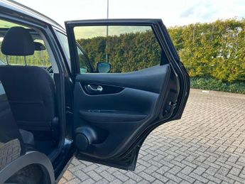 Nissan Qashqai 1.2 DIG-T n-tec+ SUV 5dr Petrol XTRON 2WD Euro 6 (s/s) (115 ps)