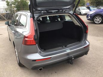 Volvo V60 2.0 D4 Momentum Pro Estate 5dr Diesel Auto Euro 6 (s/s) (190 ps)