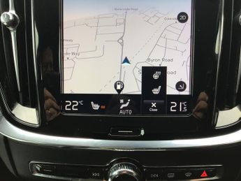 Volvo V60 2.0 D4 Momentum Pro Estate 5dr Diesel Auto Euro 6 (s/s) (190 ps)