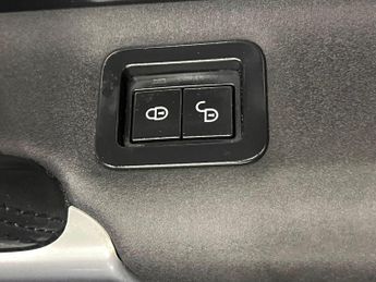 Land Rover Discovery Sport 2.0 TD4 HSE Black Auto 4WD Euro 6 (s/s) 5dr