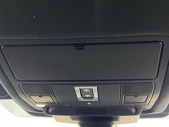 Land Rover Discovery Sport 2.0 TD4 HSE Black Auto 4WD Euro 6 (s/s) 5dr