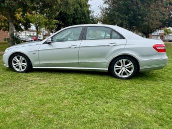 Mercedes-Benz E Class 2.1 E250 CDI BlueEfficiency Avantgarde Edition 125 Saloon 4dr Di