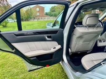 Mercedes-Benz E Class 2.1 E250 CDI BlueEfficiency Avantgarde Edition 125 Saloon 4dr Di