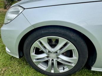 Mercedes-Benz E Class 2.1 E250 CDI BlueEfficiency Avantgarde Edition 125 Saloon 4dr Di