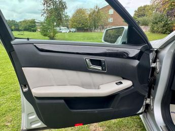 Mercedes-Benz E Class 2.1 E250 CDI BlueEfficiency Avantgarde Edition 125 Saloon 4dr Di