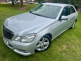 Mercedes-Benz E Class 2.1 E250 CDI BlueEfficiency Avantgarde Edition 125 Saloon 4dr Di