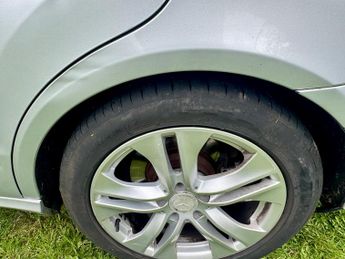 Mercedes-Benz E Class 2.1 E250 CDI BlueEfficiency Avantgarde Edition 125 Saloon 4dr Di