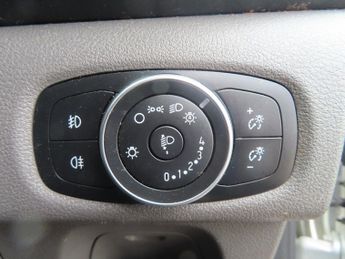 Ford Tourneo Custom 2.0 320 EcoBlue Titanium Minibus 9 SEAT AUTO AIR CON ALLOYS CRUI