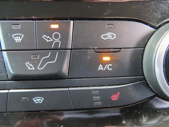 Ford Tourneo Custom 2.0 320 EcoBlue Titanium Minibus 9 SEAT AUTO AIR CON ALLOYS CRUI