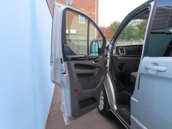 Ford Tourneo Custom 2.0 320 EcoBlue Titanium Minibus 9 SEAT AUTO AIR CON ALLOYS CRUI