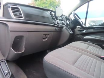 Ford Tourneo Custom 2.0 320 EcoBlue Titanium Minibus 9 SEAT AUTO AIR CON ALLOYS CRUI