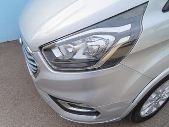 Ford Tourneo Custom 2.0 320 EcoBlue Titanium Minibus 9 SEAT AUTO AIR CON ALLOYS CRUI