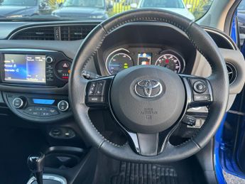 Toyota Yaris 1.5 VVT-h Icon Hatchback 5dr Petrol Hybrid E-CVT Euro 6 (s/s) (1