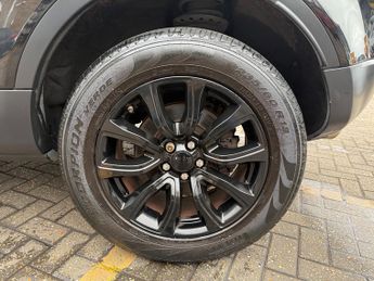 Land Rover Range Rover Evoque 2.0 TD4 SE SUV 5dr Diesel Auto 4WD Euro 6 (s/s) (180 ps)