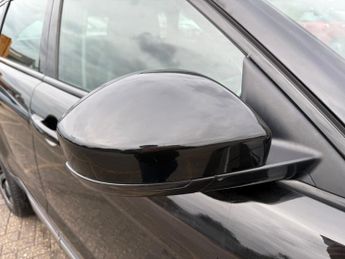 Land Rover Range Rover Evoque 2.0 TD4 SE SUV 5dr Diesel Auto 4WD Euro 6 (s/s) (180 ps)