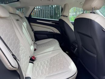 Ford Mondeo 2.0 TDCi Vignale Saloon 4dr Diesel Powershift Euro 6 (s/s) (210 