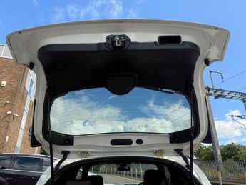 Nissan Juke 1.6 Tekna SUV 5dr Petrol XTRON Euro 6 (117 ps)