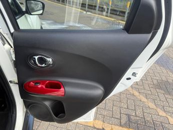Nissan Juke 1.6 Tekna SUV 5dr Petrol XTRON Euro 6 (117 ps)