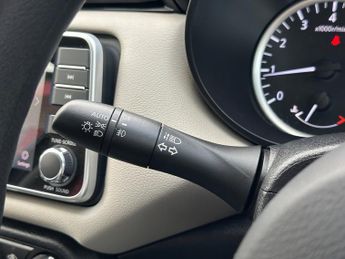 Nissan Micra 1.0 IG-T Acenta Hatchback 5dr Petrol XTRON Euro 6 (s/s) (92 ps)