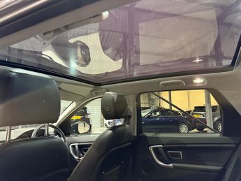 Land Rover Discovery Sport 2.0 TD4 HSE Black SUV 5dr Diesel Auto 4WD Euro 6 (s/s) (180 ps)