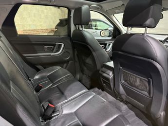 Land Rover Discovery Sport 2.0 TD4 HSE Black SUV 5dr Diesel Auto 4WD Euro 6 (s/s) (180 ps)