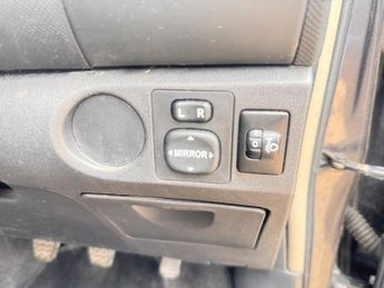 Toyota Yaris 1.33 Dual VVT-i TR Euro 4 (s/s) 5dr