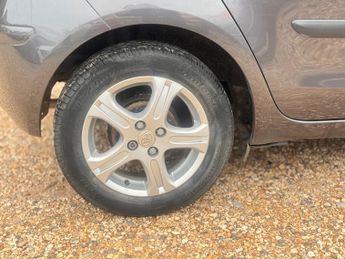 Toyota Yaris 1.33 Dual VVT-i TR Euro 4 (s/s) 5dr