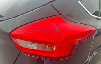Ford Focus 1.6 Zetec Powershift Euro 6 5dr