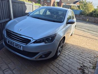 Peugeot 308 1.2 PureTech Allure Hatchback 5dr Petrol Manual Euro 6 (s/s) (11