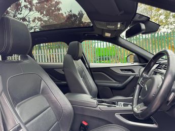 Jaguar F-Pace 2.0 D180 R-Sport SUV 5dr Diesel Auto AWD Euro 6 (s/s) (180 ps)