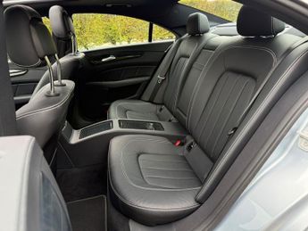 Mercedes-Benz CLS Class 3.0 CLS350d V6 AMG Line (Premium) Coupe 4dr Diesel G-Tronic+ Eur