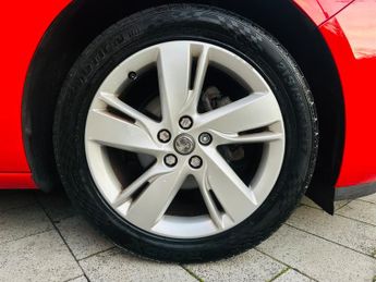 Vauxhall Astra 1.6 16v SRi Hatchback 5dr Petrol Auto Euro 5 (115 ps)