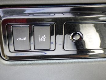Jaguar XE 2.0d R-Sport Saloon 4dr Diesel Auto Euro 6 (s/s) (180 ps)
