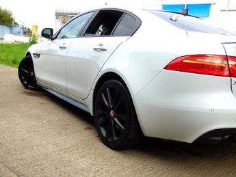 Jaguar XE 2.0d R-Sport Saloon 4dr Diesel Auto Euro 6 (s/s) (180 ps)