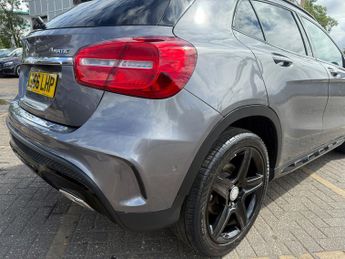 Mercedes-Benz GLA 2.1 GLA220d AMG Line (Premium) SUV 5dr Diesel 7G-DCT 4MATIC Euro