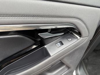 Land Rover Range Rover Evoque 2.0 D180 R-Dynamic SE SUV 5dr Diesel Auto 4WD Euro 6 (s/s) (180 