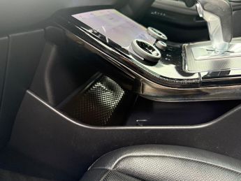 Land Rover Range Rover Evoque 2.0 D180 R-Dynamic SE SUV 5dr Diesel Auto 4WD Euro 6 (s/s) (180