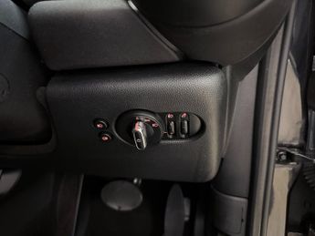 Mini Hatch 1.5 Cooper Hatchback 5dr Petrol Steptronic Euro 6 (s/s) (136 ps)