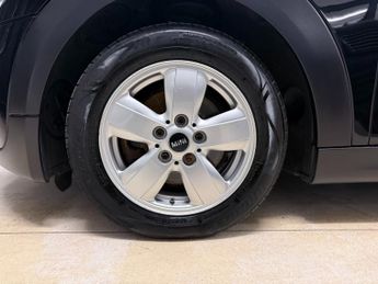 Mini Hatch 1.5 Cooper Hatchback 5dr Petrol Steptronic Euro 6 (s/s) (136 ps)