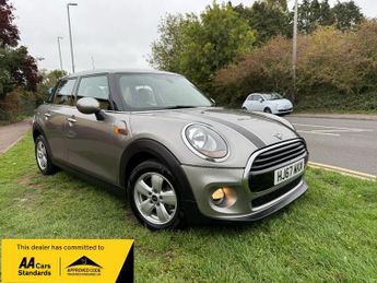 MINI Hatch 1.5 Cooper Hatchback 5dr Petrol Manual Euro 6 (s/s) (136 ps) JUS