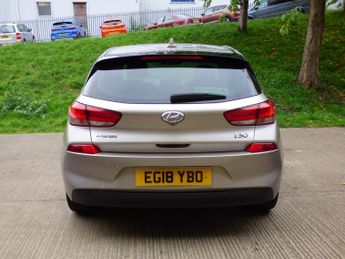 Hyundai i30 1.6 CRDi Blue Drive Premium Hatchback 5dr Diesel DCT Euro 6 (s/s