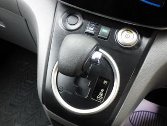 Nissan e-NV200 Tekna Panel Van 5dr Electric Auto SWB (Rapid) (109 ps)