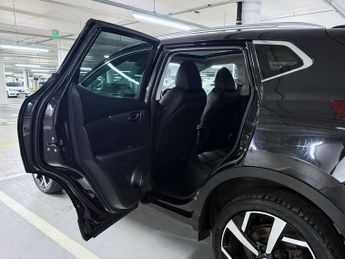 Nissan Qashqai 1.2 DIG-T Tekna SUV 5dr Petrol XTRON Euro 6 (s/s) (115 ps)