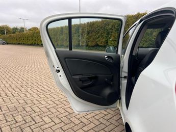 Vauxhall Corsa 1.4 16V SE Hatchback 5dr Petrol Auto Euro 5 (100 ps)
