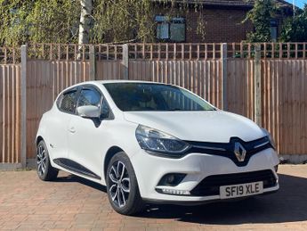Renault Clio 0.9 TCe Play Euro 6 (s/s) 5dr