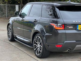 Land Rover Range Rover Sport 3.0 SD V6 Autobiography Dynamic SUV 5dr Diesel Auto 4WD Euro 6 (