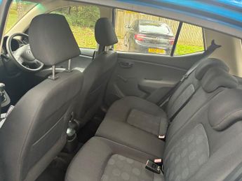 Hyundai i10 1.2 Classic Hatchback 5dr Petrol Manual Euro 4 (77 bhp)