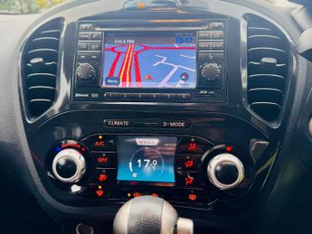 Nissan Juke 1.6 Tekna SUV 5dr Petrol CVT Euro 5 (117 ps)