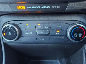 Ford Fiesta 1.0T Zetec Hatchback 5dr Petrol Auto Euro 6 (s/s) (100 ps)