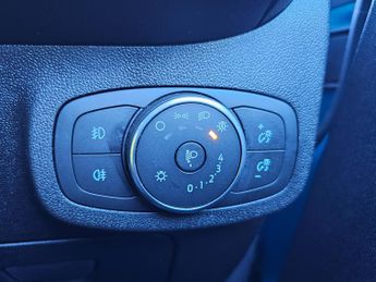 Ford Fiesta 1.0T Zetec Hatchback 5dr Petrol Auto Euro 6 (s/s) (100 ps)